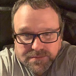 Meet your Posher, Clint